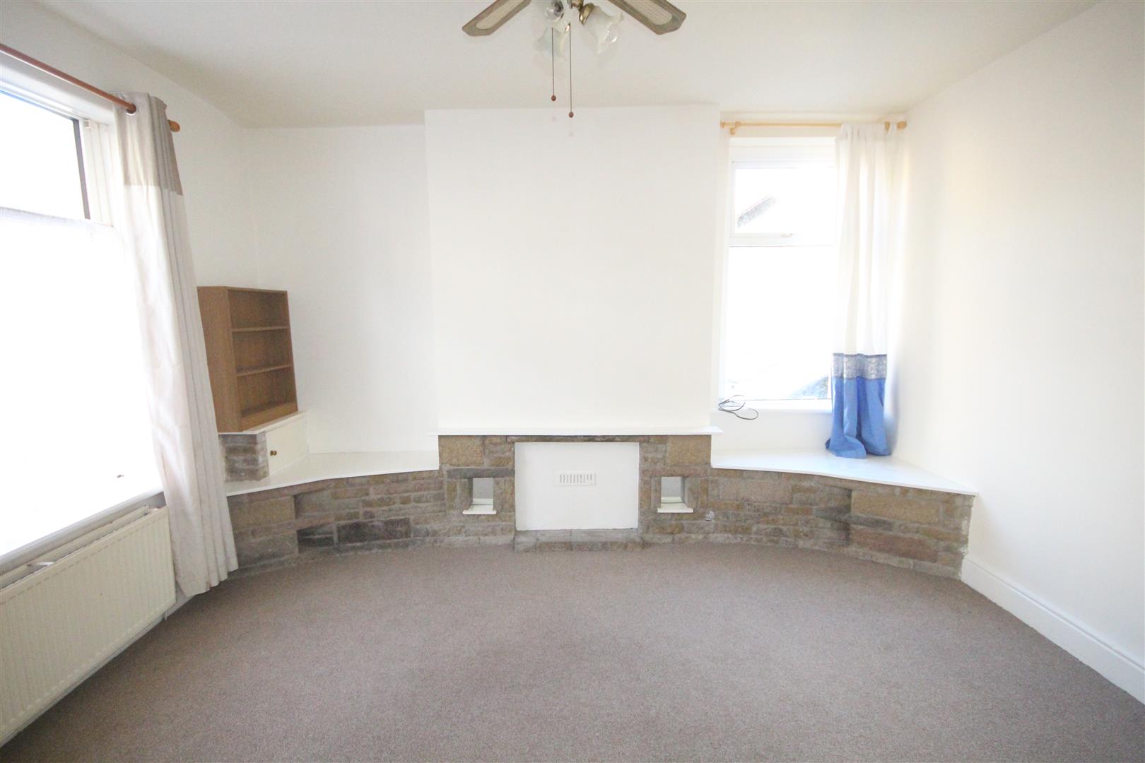 2 bedroom end terrace house To Let in Earby - IMG_5378.jpg